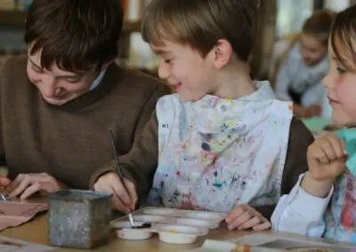 Photo School children in art class