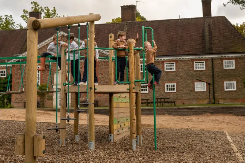 Amesbury-40-scaled.jpg Image of pre-prep pupils on their lunch break